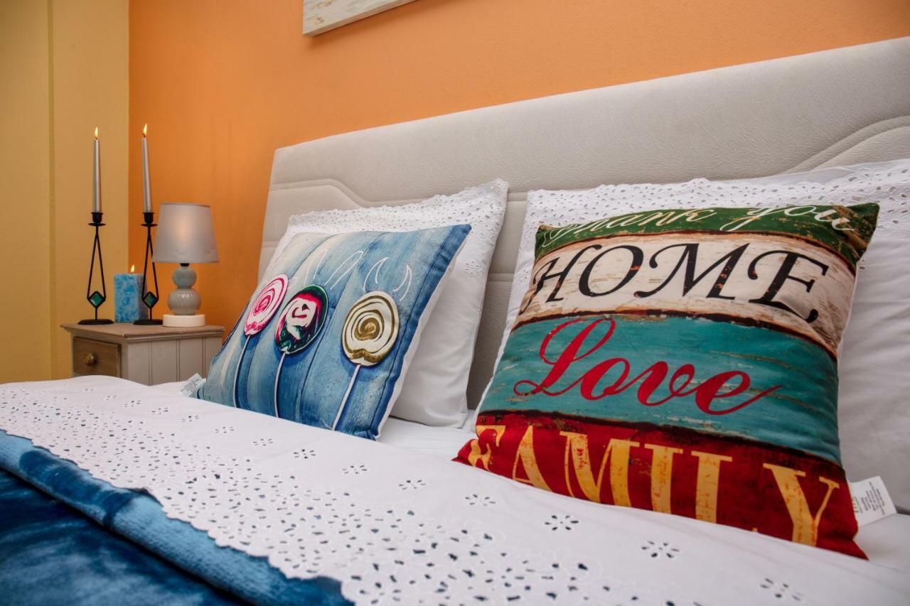 Maisonette Stefanie Limenas  Luaran gambar