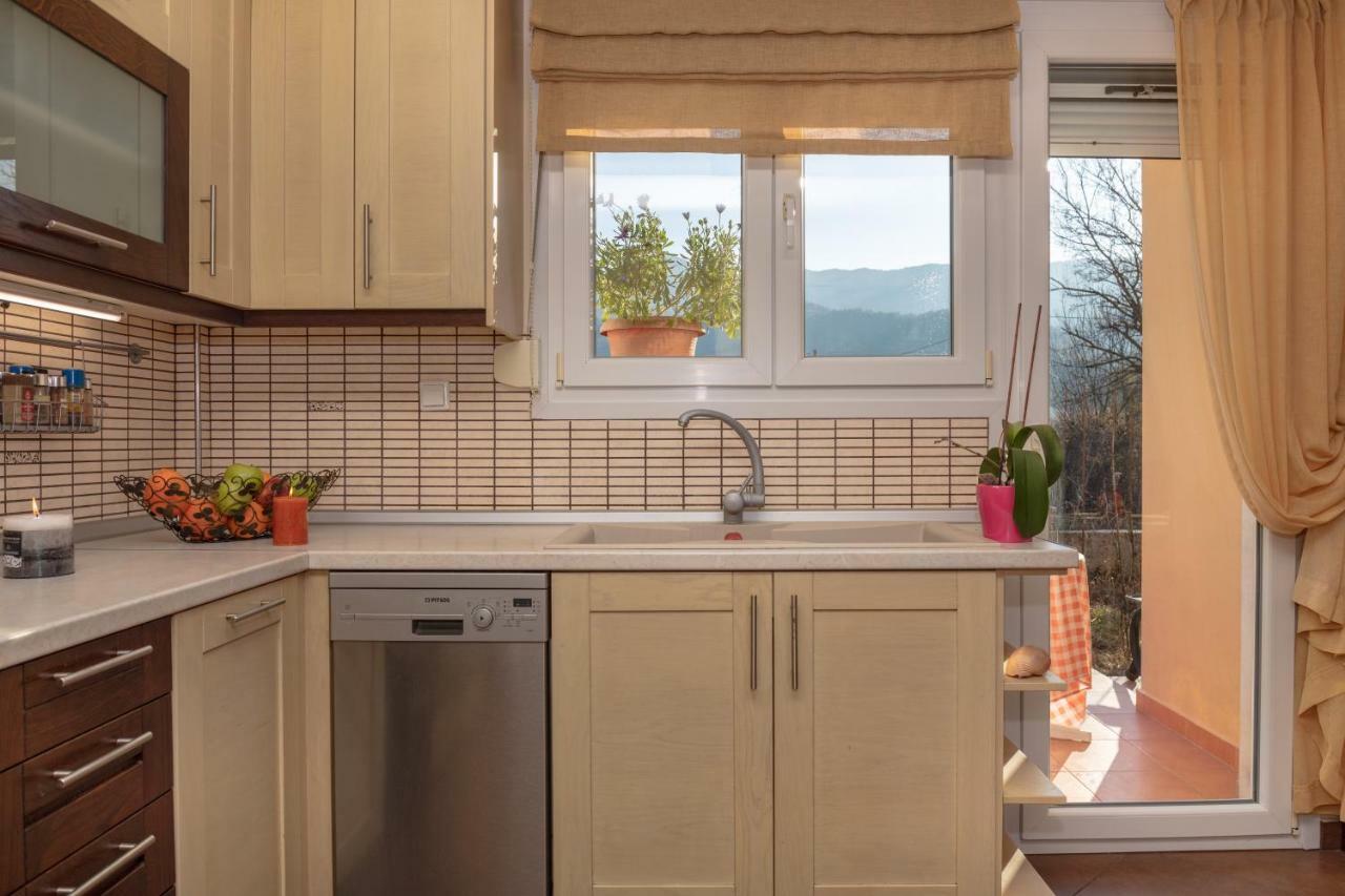 Maisonette Stefanie Limenas  Luaran gambar