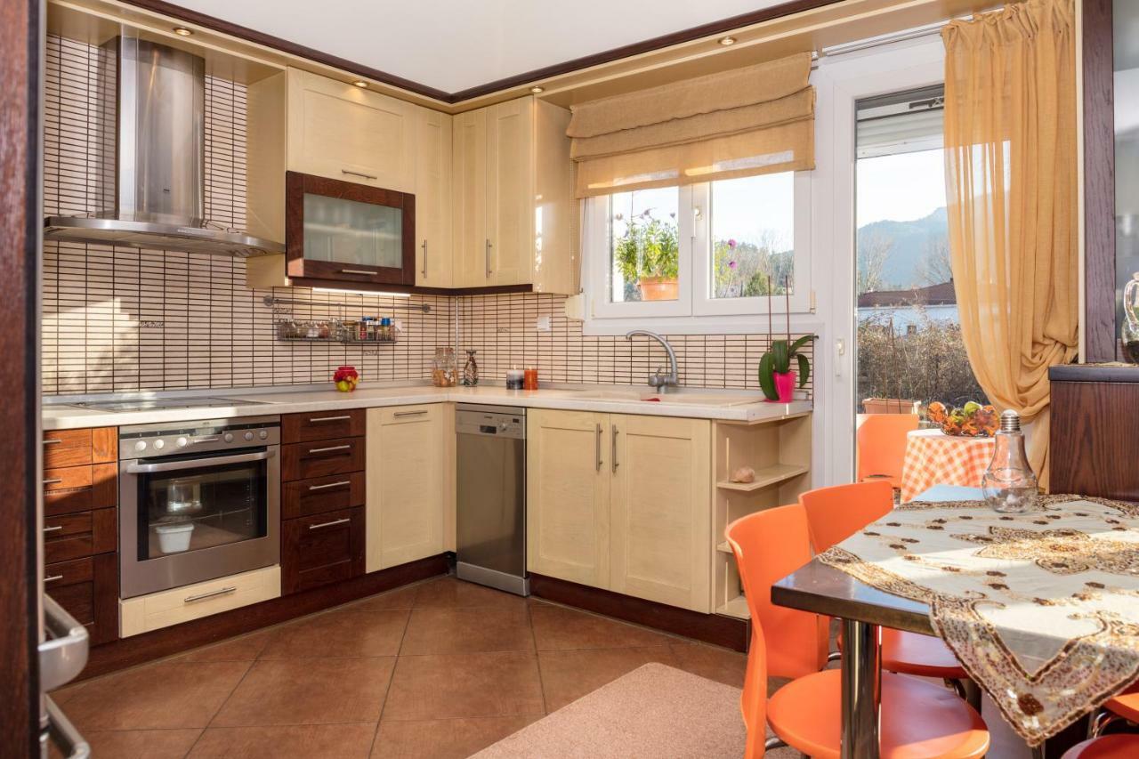 Maisonette Stefanie Limenas  Luaran gambar